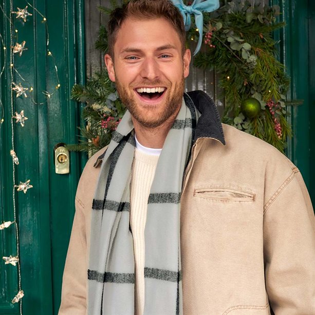 Avon Mens Checked Scarf