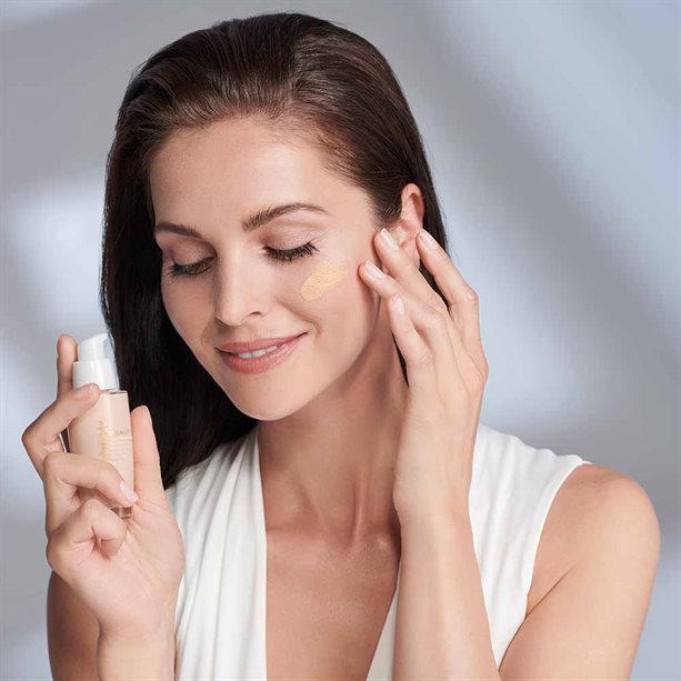 Avon Anew Age-Transforming Foundation