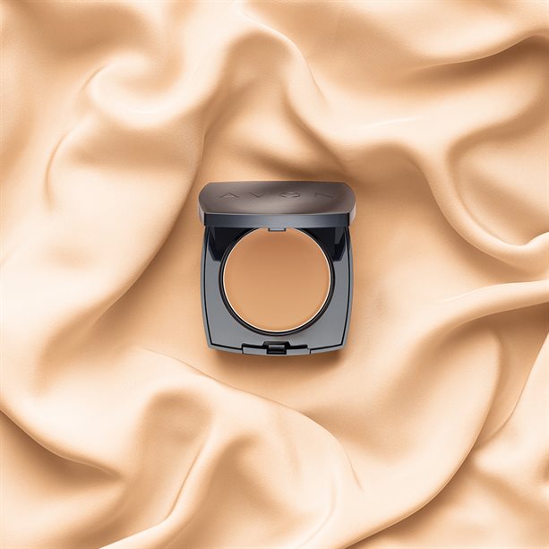 Avon Cream-to-Powder Foundation Compact