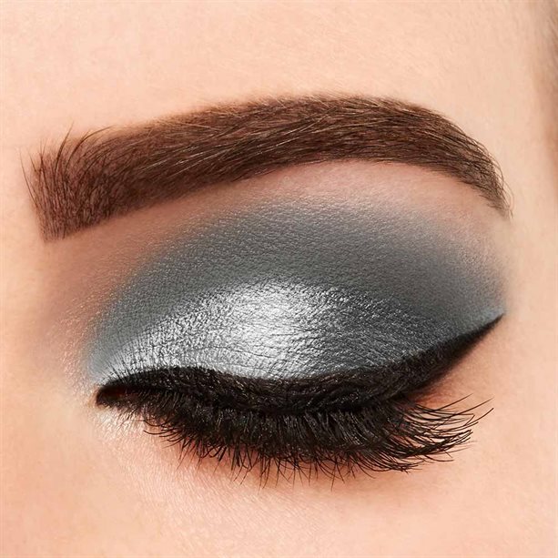 Avon mark. Extreme Eyeshadow Palette