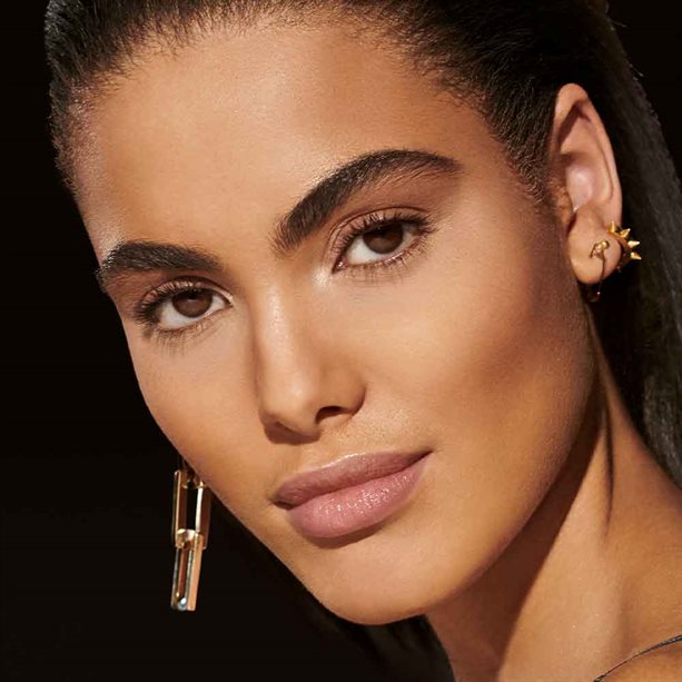 Avon mark. Matte Cream Concealer