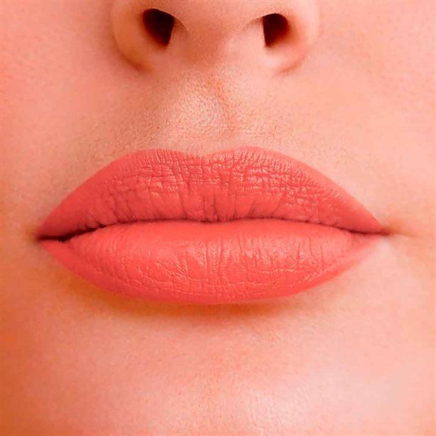 images/avon_product_images/source_06/avon-true-glazewear-lip-gloss-product-page-mqw-002.jpg
