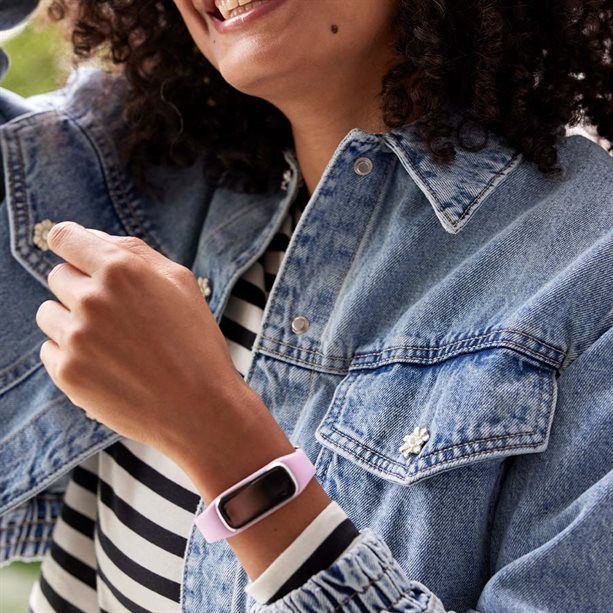images/avon_product_images/source_06/Avon Ciana Smart Watch 3.jpg